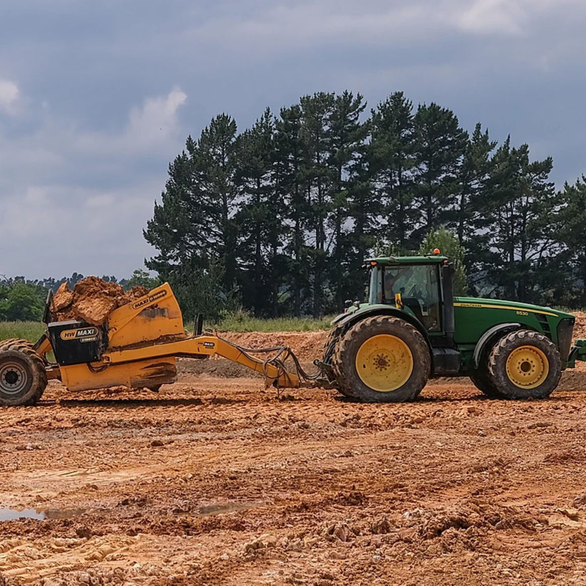 John Deere 8530 & D10000 Scoop