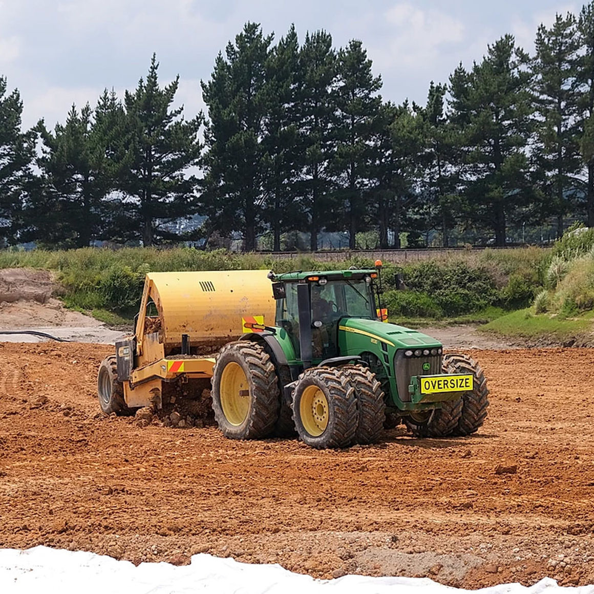 John Deere 8530 & D10000 Scoop 1